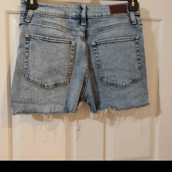 Curvy High-Rise Vintage Baggy Cross Over Waistband Jean Distressed - Picture 2 of 5